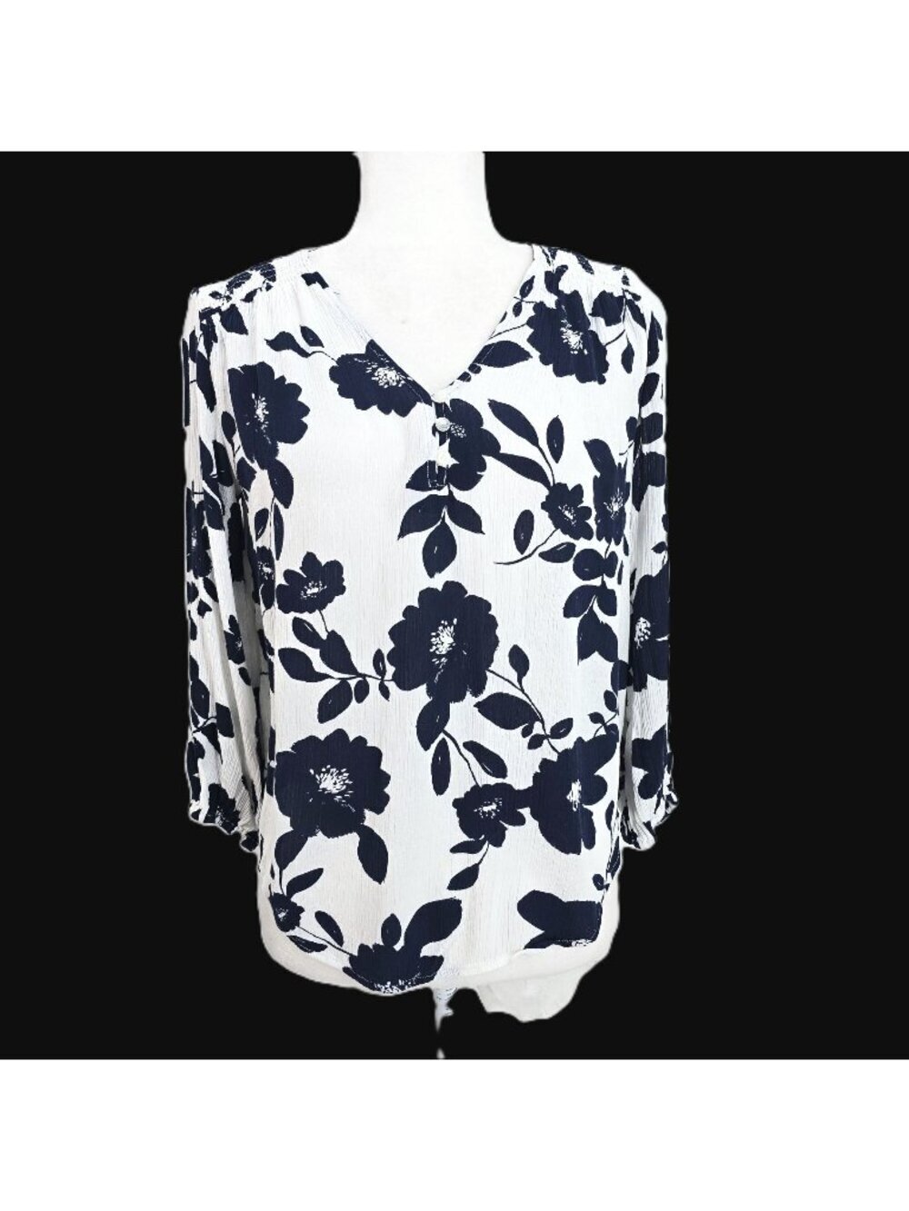 Liz Claiborne White Black Navy Floral Gauzy Rayon Floral V NEck Top Women XS